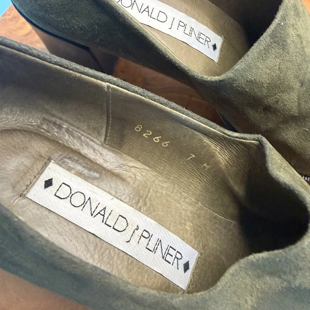 Donald J Pliner Olive Green Block Heel Shoes Booties Shooties Womens‎ sz 7